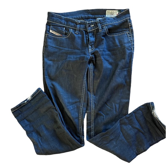 Diesel LIV Stretch Italian Dark Indigo Wash Skinny StretchJeans Size 27 x 34 - Picture 2 of 9
